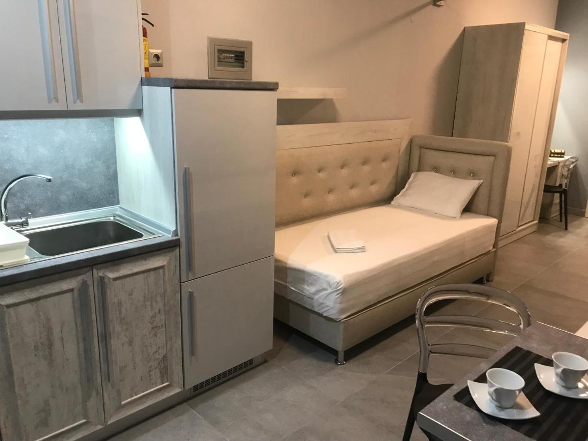 Avra Comfort Rooms - Family ネア・ポティダイア エクステリア 写真